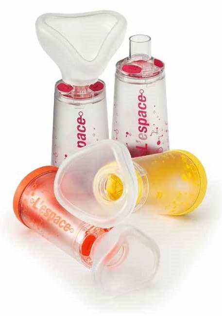 L'ESPACE CAMERA PED – Inhalator mit Maske